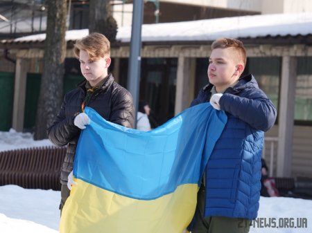 Школярі разом з пластунами відзначили у Житомирі "День Звитяги"