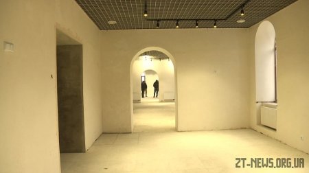 Реконструкція магістрату на Замковій горі завершена на 75-80%