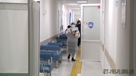 120 людей отримали вакцину від коронавірусної інфекції на базі стаціонарного пункту з вакцинації у Житомирі