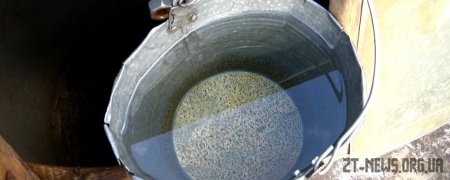У Житомирі фахівці виявили відхилення у воді в 13 з 28 громадських колодязів