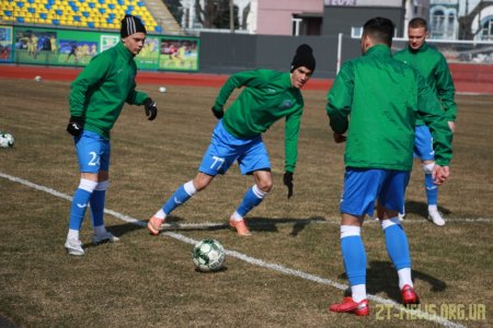 На оновленому центральному стадіоні після 16 років перерви ФК «Полісся» зіграв з херсонським «Кристалом»