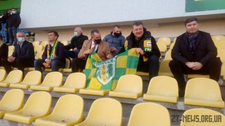 На оновленому центральному стадіоні після 16 років перерви ФК «Полісся» зіграв з херсонським «Кристалом»