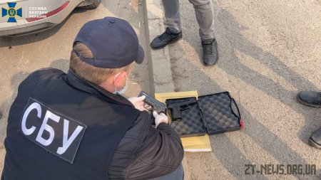 У Житомирі раніше засуджений переробляв стартові пістолети під стрільбу бойовими набоями