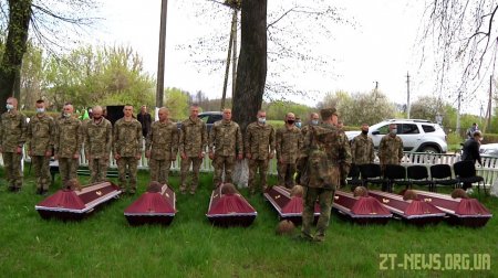 На Житомирщині перепоховали останки 100 воїнів, які загинули в Другій світовій війні