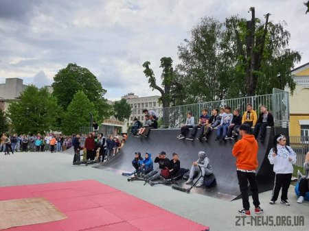 У Житомирі з'явився спортивний майданчик для занять екстремальними видами спорту