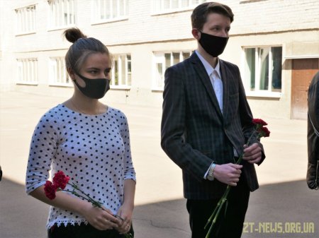На фасаді школи №7 відкрили меморіальну дошку Олексію Золіну