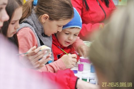 Майстер-класи, святкові концерти, ігри - у Житомирі святкують Міжнародний день захисту дітей