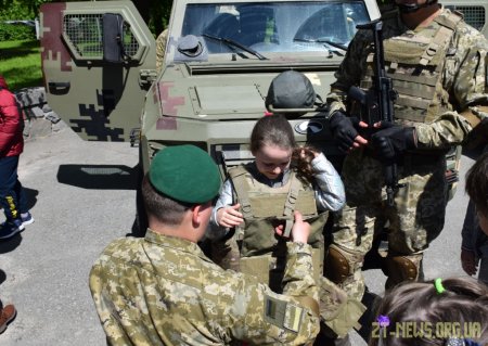 Майстер-класи, святкові концерти, ігри - у Житомирі святкують Міжнародний день захисту дітей