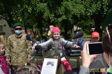 Майстер-класи, святкові концерти, ігри - у Житомирі святкують Міжнародний день захисту дітей