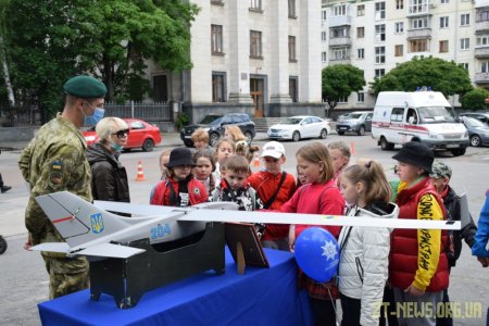 Майстер-класи, святкові концерти, ігри - у Житомирі святкують Міжнародний день захисту дітей
