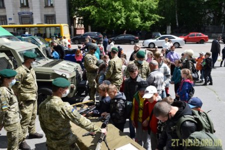 Майстер-класи, святкові концерти, ігри - у Житомирі святкують Міжнародний день захисту дітей