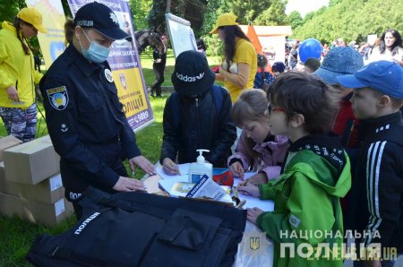 Майстер-класи, святкові концерти, ігри - у Житомирі святкують Міжнародний день захисту дітей