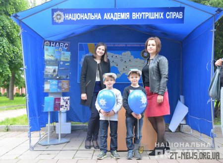 Майстер-класи, святкові концерти, ігри - у Житомирі святкують Міжнародний день захисту дітей