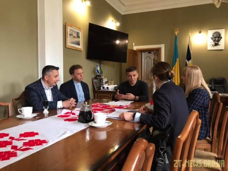 Міська рада та школа «Всесвіт» підписали договір про наміри будівництва нового навчального корпусу
