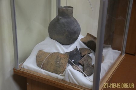 Викладачка ЖДУ ім. Івана Франка отримала іменний годинник міського голови