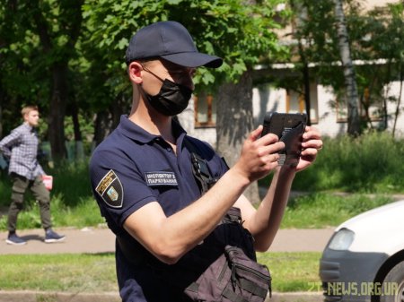 Інспектори з паркування у Житомирі почали штрафувати порушників