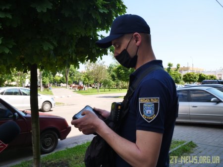 Інспектори з паркування у Житомирі почали штрафувати порушників