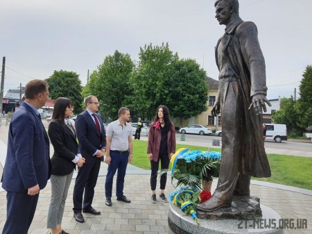 У Житомирі вшанували пам'ять Олега Ольжича