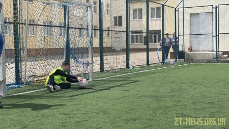 20 дітей з інвалідністю вперше пограли у міні-футбол