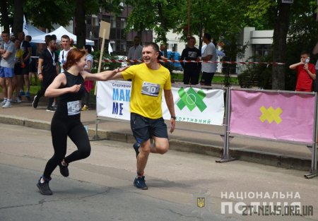 У Житомирі вперше провели забіг єдності «Поліція передає естафету»
