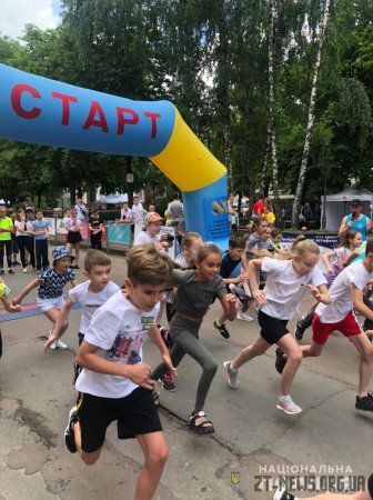 У Житомирі вперше провели забіг єдності «Поліція передає естафету»