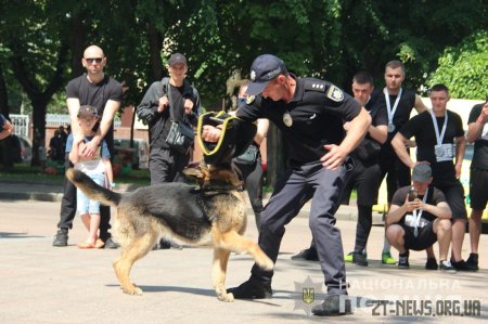 У Житомирі вперше провели забіг єдності «Поліція передає естафету»