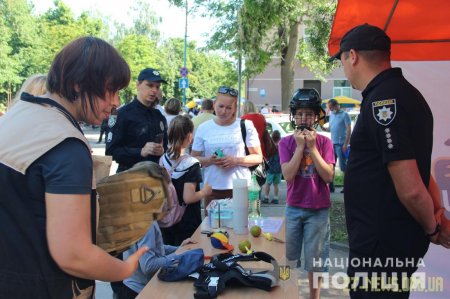У Житомирі вперше провели забіг єдності «Поліція передає естафету»