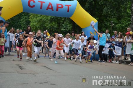 У Житомирі вперше провели забіг єдності «Поліція передає естафету»