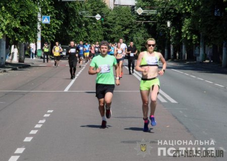У Житомирі вперше провели забіг єдності «Поліція передає естафету»