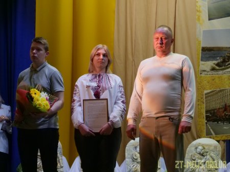 У Житомирі рідним загиблих героїв вручили «Ікони пам'яті»