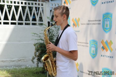 16 кращих студентів закладів вищої освіти Житомира отримали стипендії міського голови