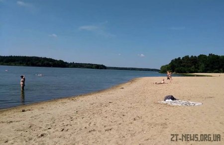 На пляжах у Гідропарку вода відповідає гігієнічним нормам