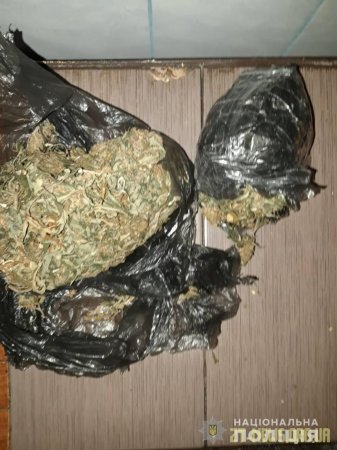 Коростенські поліцейські розшукали підозрюваного у поширенні метадону