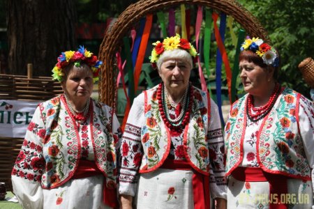 Фотозони, конкурси, театралізоване дійство, фаєр-шоу та дискотека - у Житомирі відсвяткували Івана Купала