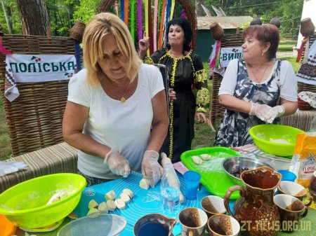 Фотозони, конкурси, театралізоване дійство, фаєр-шоу та дискотека - у Житомирі відсвяткували Івана Купала