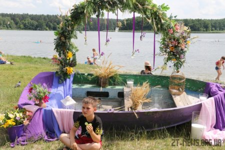 Фотозони, конкурси, театралізоване дійство, фаєр-шоу та дискотека - у Житомирі відсвяткували Івана Купала