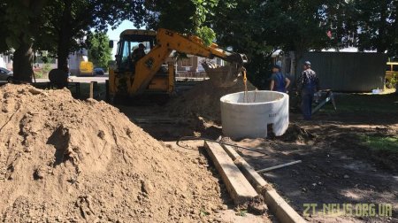 Розпочато реконструкцію скверу на майдані Путятинському