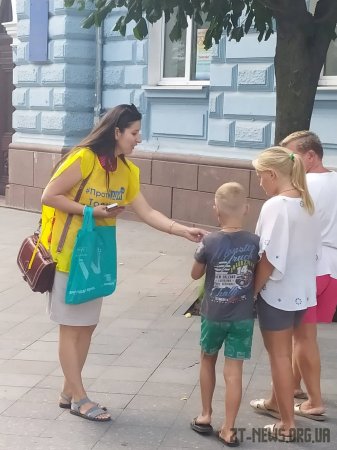 Житомирянам нагадали куди повідомляти про випадки торгівлі людьми