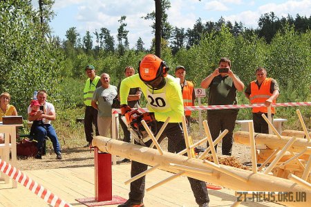 На Житомирщині визначили кращого лісоруба