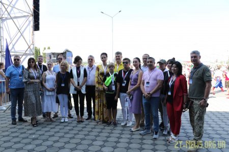 Тисячі відвідувачів та 500 пілотів із різних країн - цьогорічний Korolоv Avia Fest вражає масштабністю