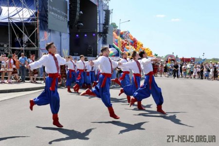Тисячі відвідувачів та 500 пілотів із різних країн - цьогорічний Korolоv Avia Fest вражає масштабністю