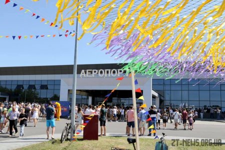Тисячі відвідувачів та 500 пілотів із різних країн - цьогорічний Korolоv Avia Fest вражає масштабністю