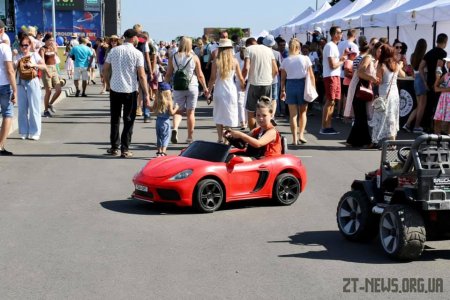 Тисячі відвідувачів та 500 пілотів із різних країн - цьогорічний Korolоv Avia Fest вражає масштабністю