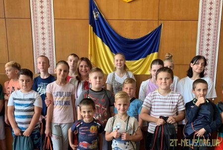 100 дітей отримали канцтовари до нового навчального року