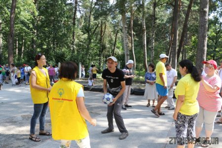 У Житомирі діти з порушенням розумового розвитку змагалися з рухової активності