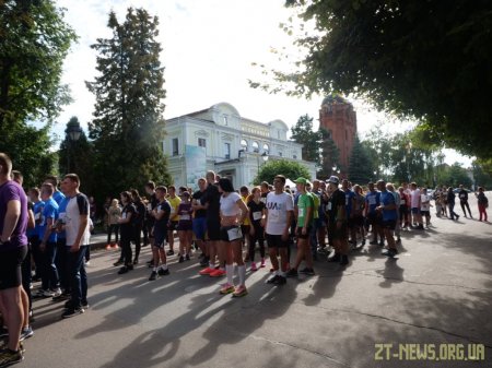 Напередодні Дня пам’яті захисників України у Житомирі відбувся патріотичний забіг
