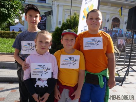 Напередодні Дня пам’яті захисників України у Житомирі відбувся патріотичний забіг