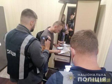 Правоохоронці викрили житомирянку у сутенерстві