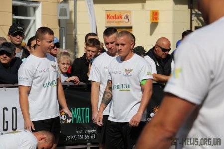 У Житомирі визначили переможців чемпіонату з кросфіту