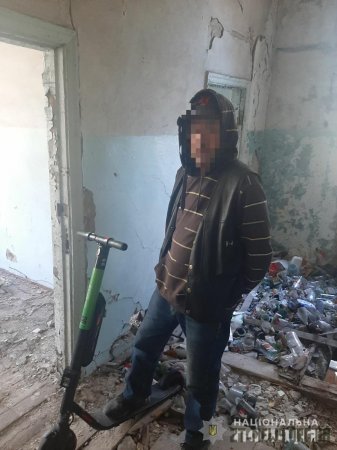 У Житомирі поліцейські охорони розшукали викрадений прокатний електросамокат